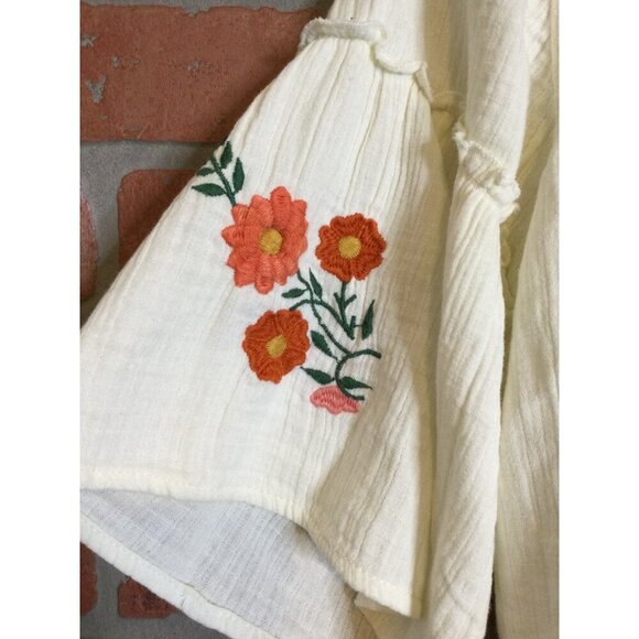 Hundred Pieces Women's Embroidered Floral Pleated Top Short Sleeve Beige Size XS - Picture 4 of 10